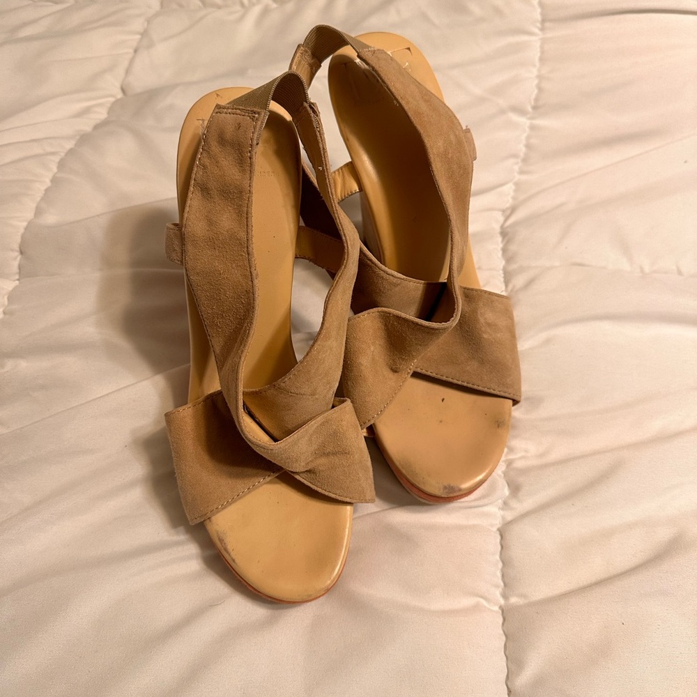 Elegant Tan Women's Sandals DVF